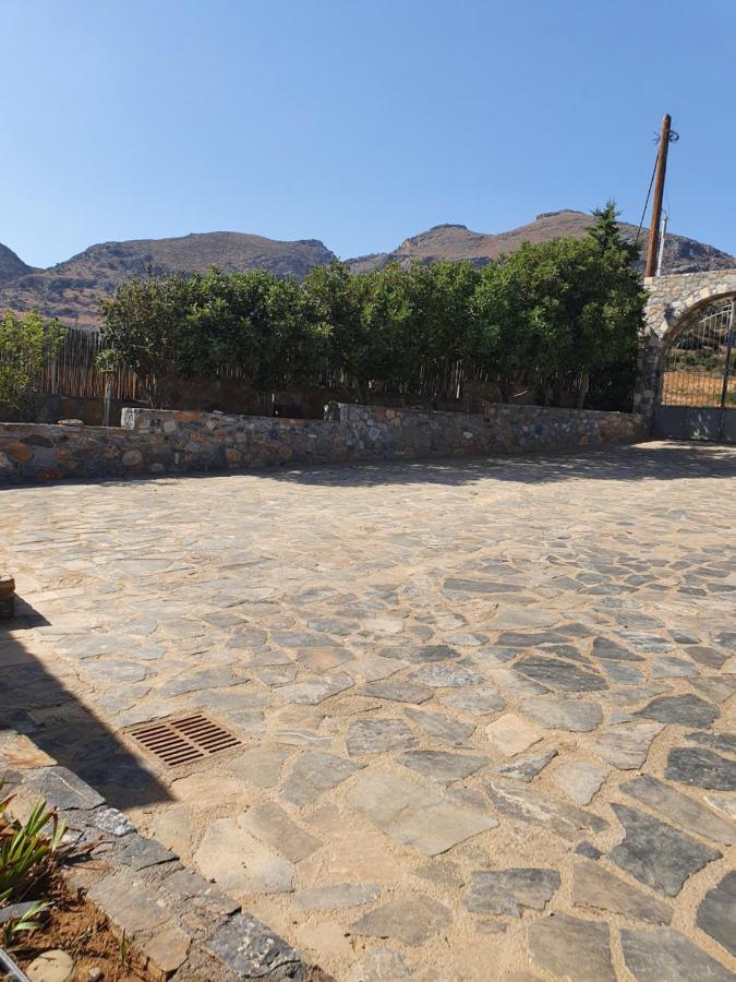 Villa Petrino Tsoútsouros Exterior foto